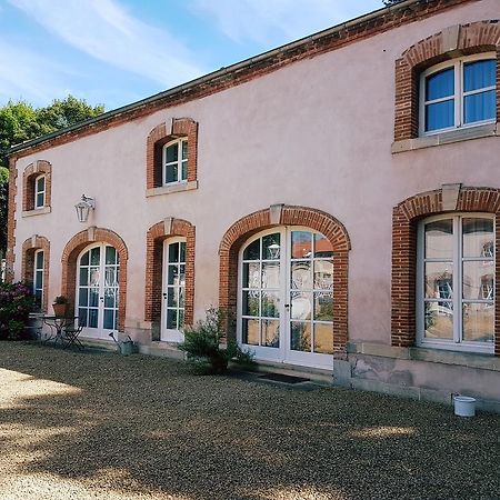 Chateau Mesny Gite Au Fil Des Pages Vic-sur-Seille Esterno foto