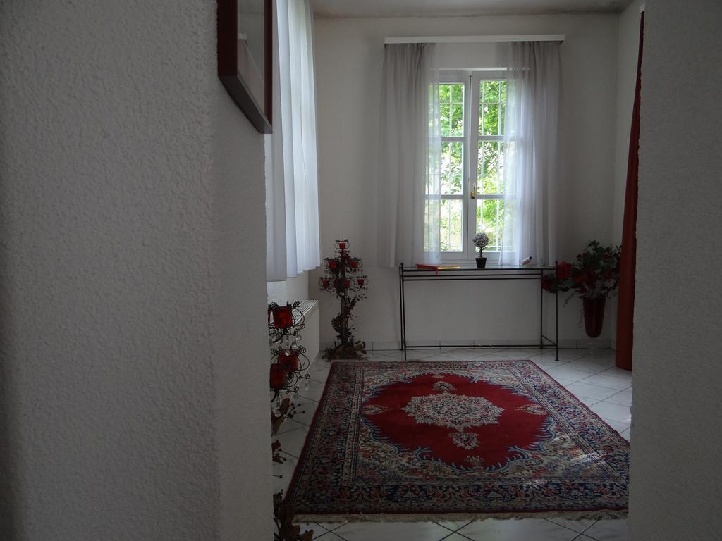 Chateau Mesny Gite Au Fil Des Pages Vic-sur-Seille Esterno foto