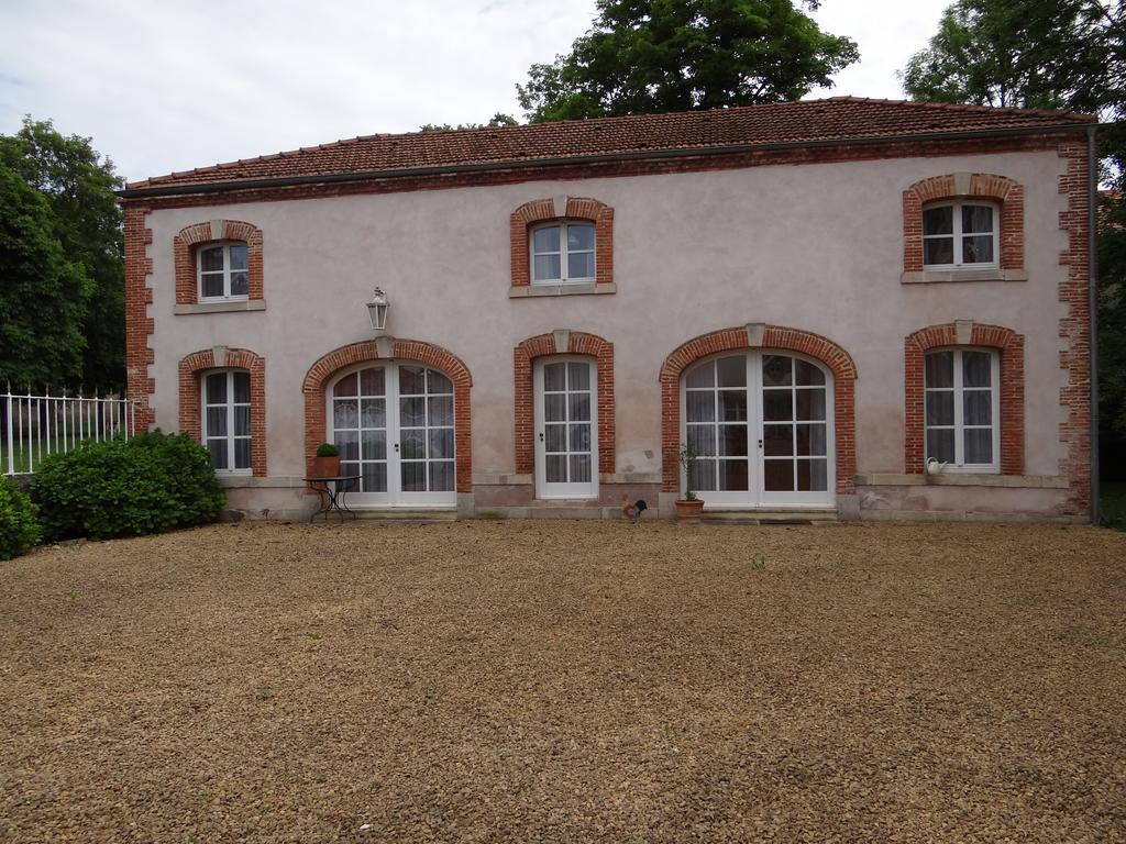 Chateau Mesny Gite Au Fil Des Pages Vic-sur-Seille Esterno foto