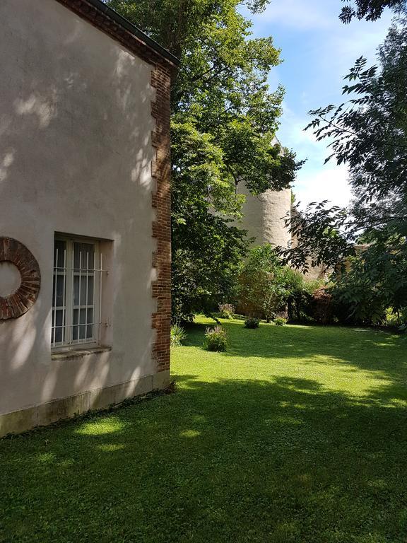 Chateau Mesny Gite Au Fil Des Pages Vic-sur-Seille Esterno foto